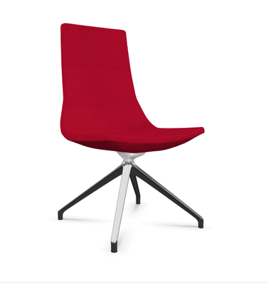 DIRECTION - Visiteurs - KI chaise de conférence haut dossier. piétement 4 branches en aluminium poli. revêtement tissu STEP coloris rouge
